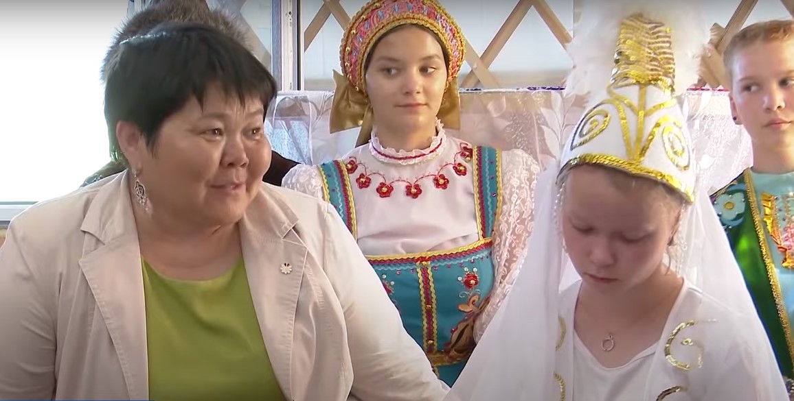 Башҡортостанда йәшәүсе күп балалы ғаилә VI Бөтә донъя фольклориадаһын асыу тантанаһына саҡырылды