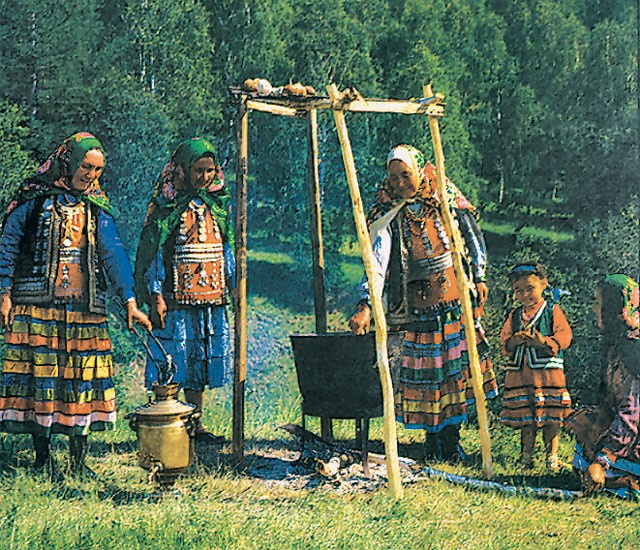 Календарно-обрядовый фольклорный праздник «Ҡарғатуй» («Ҡарға бутҡаһы»)